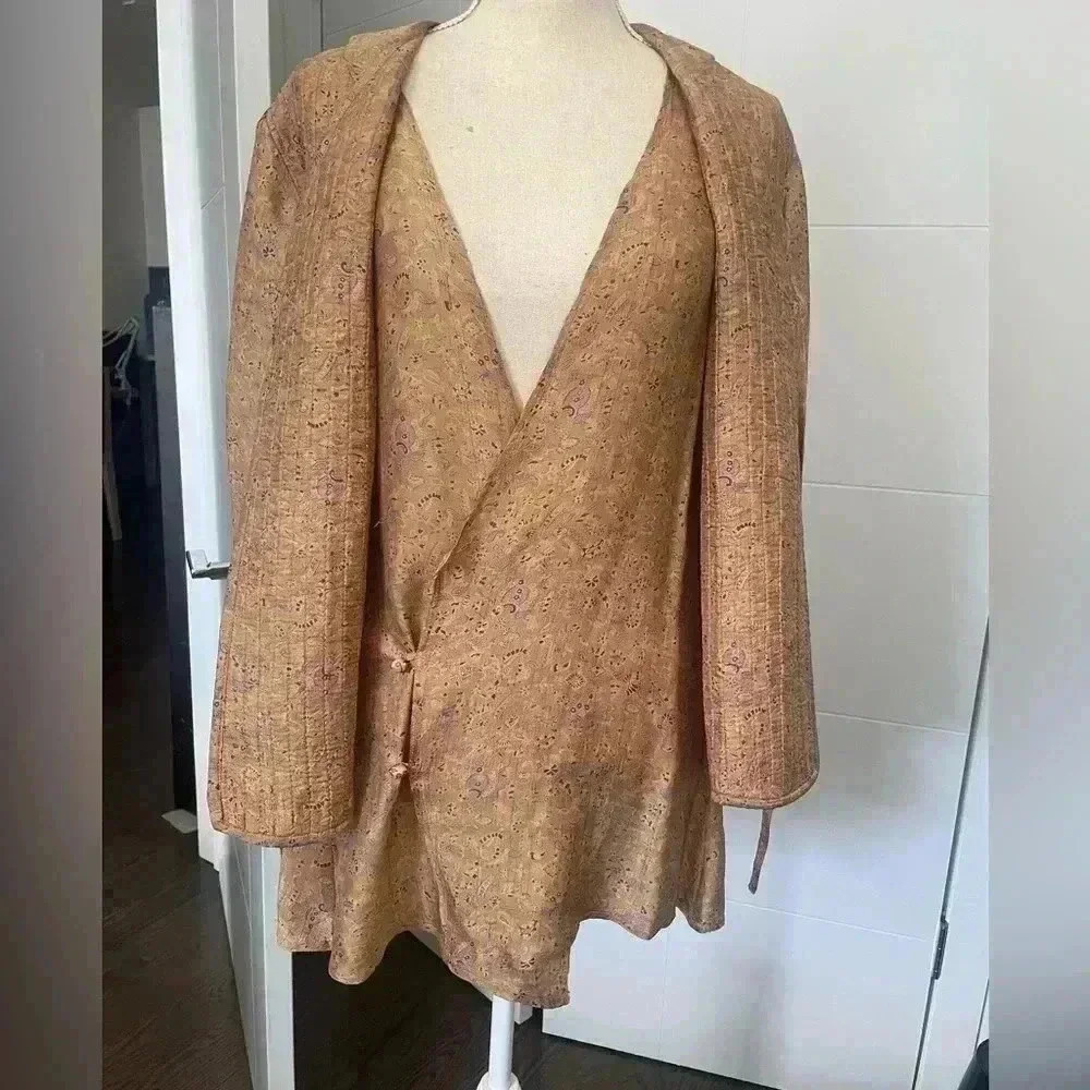 Vintage 100% silk top. Made in India.